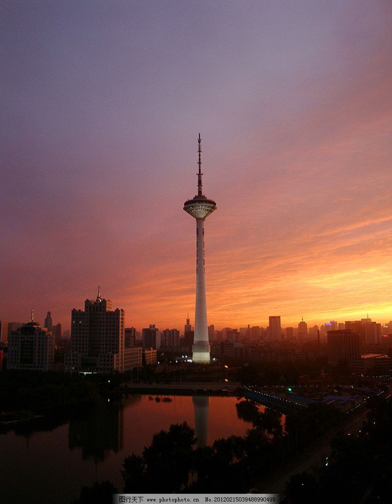 沈阳彩电塔落日(非高清)图片