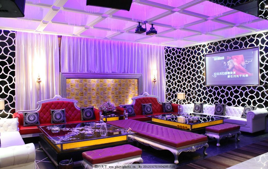 ktv服务生撞脸鹿晗_ktv服务生收入